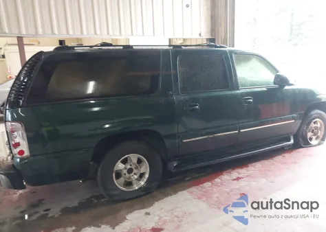 2001 Chevrolet Suburban C1500 z USA, uszkodzony, nr VIN 3GNEC16T51G247040